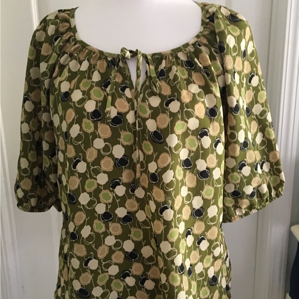 Ann Taylor Loft green print peasant top
